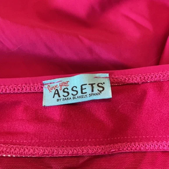 Assets by Spanx by Sara Blakely  one piece swim suit  dress size 6 - Picture 5 of 6